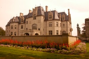 Salve Regina Univ. Administration.